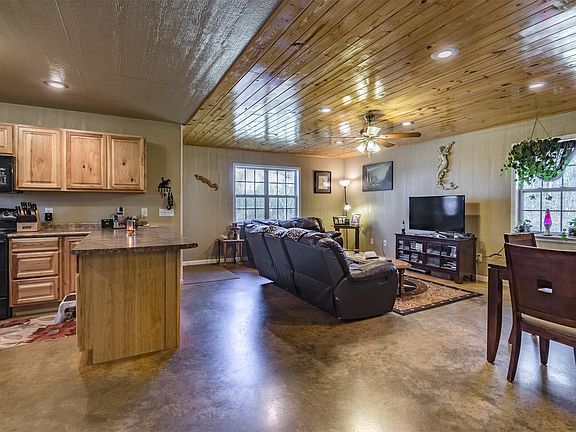 2nd image of 435 County Road 3213 #0