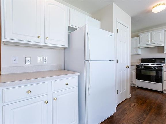 5th image of 6526 Redenbacher Ct