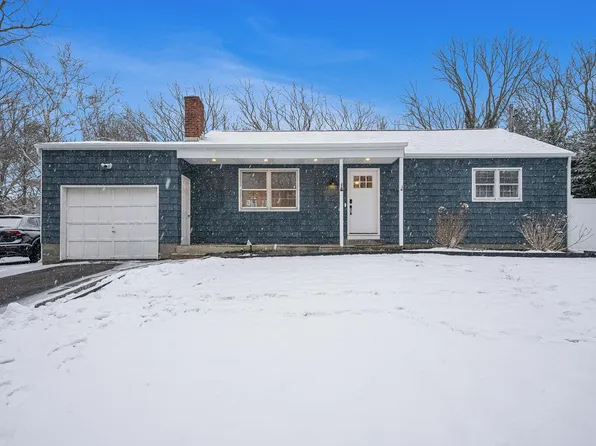 23 Zenith Road, Rocky Point, NY 11778