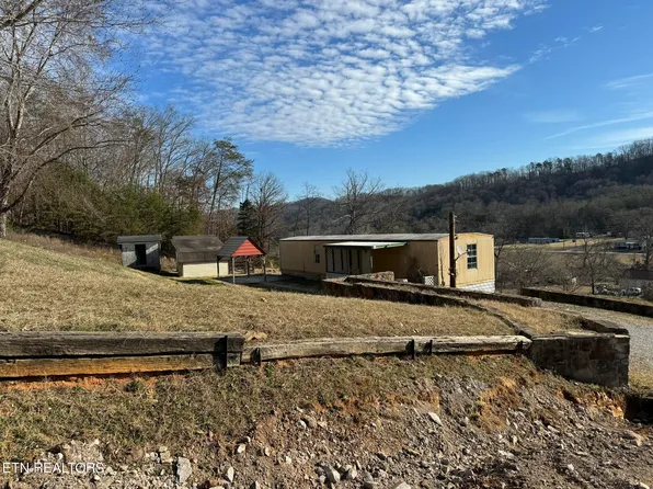 302 Beard Valley Rd, Maynardville, TN 37807