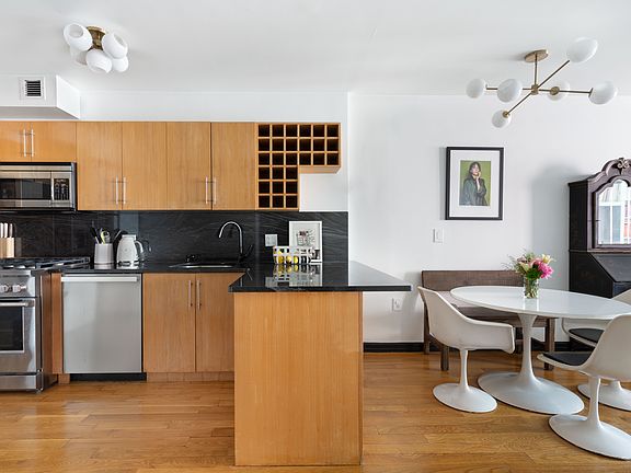 5th image of 643 E 11th St APT 4B