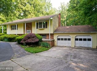 810 Rustic Ln, Lothian, MD 20711