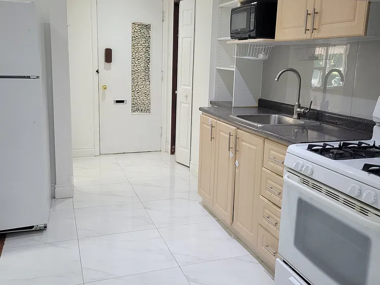 2646 Victoria Park Ave #B — Photo 9