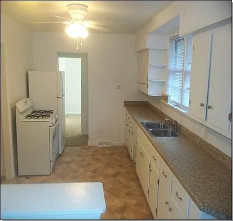 2nd image of 925 W Nowland Ave