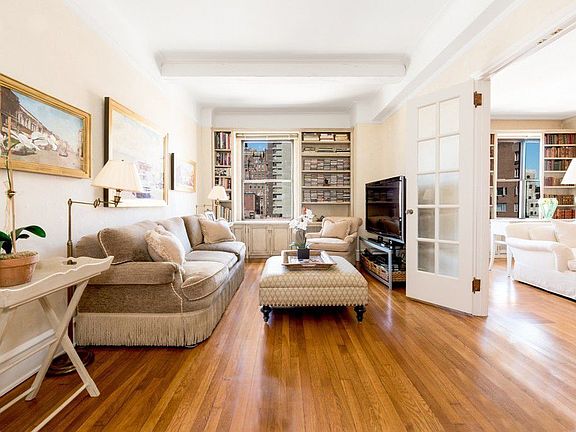 2nd image of 975 Lexington Ave #10D