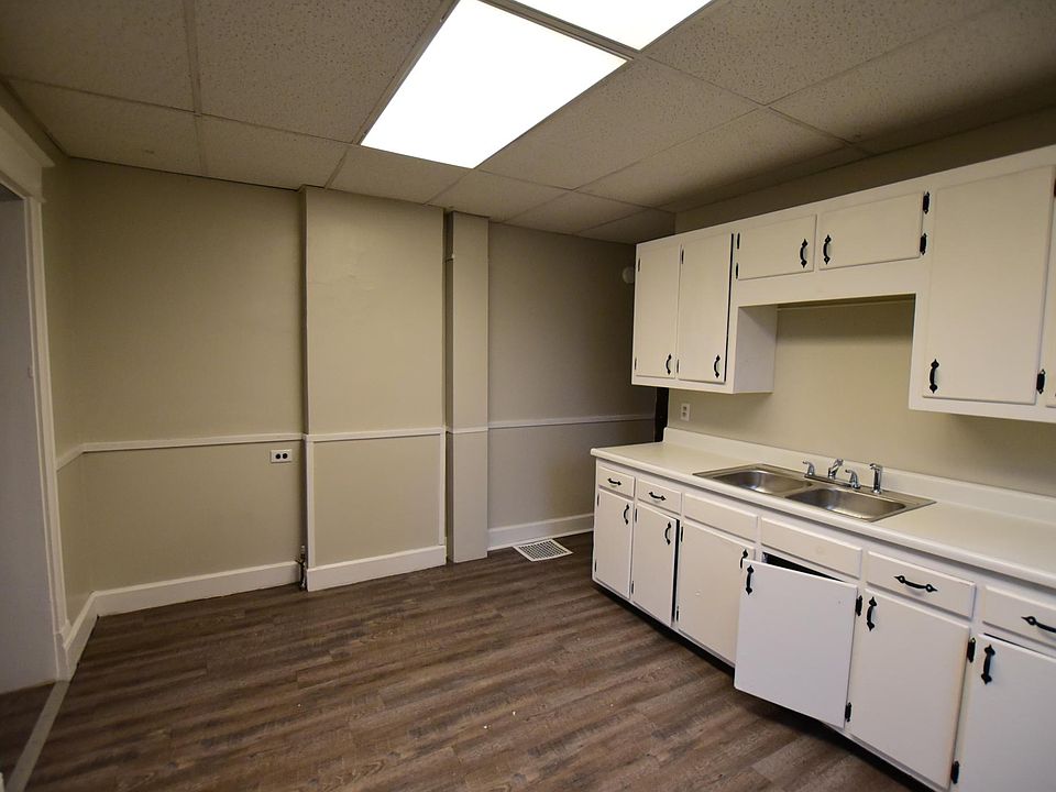 2nd image of 616 Hawthorne Ave