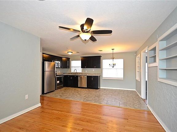 2nd image of 2430 Laurel Ave