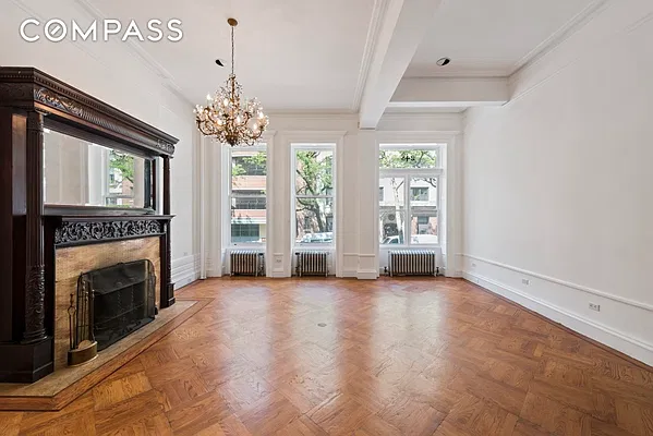 Sold by Compass | media 2