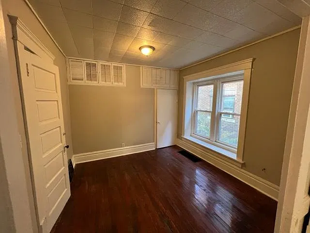 121 Merriman Road — Photo 3