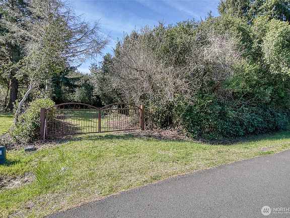 2nd image of 265 Wishkah Street SW
