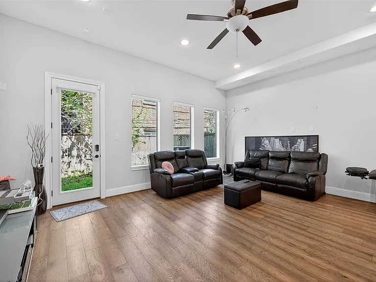 4744 Aftonshire Dr — Photo 11