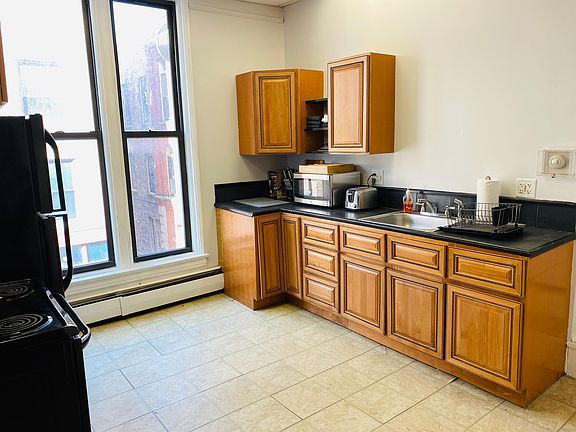 3rd image of 35 Main St #1