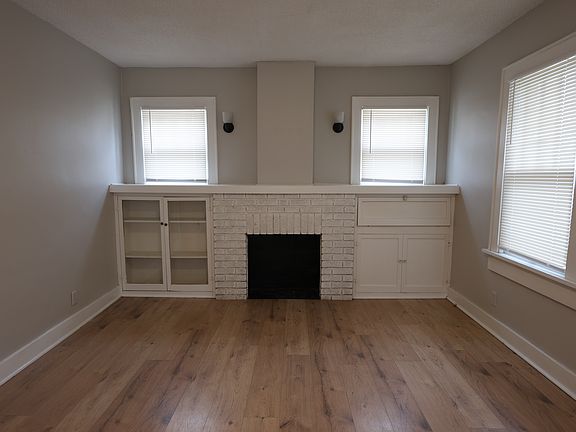 4th image of 1015 S Marys Dr