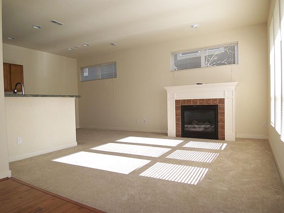 3rd image of 2328 NE Marion Ln