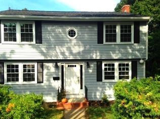 35 Harborview Dr, Hingham, MA 02043