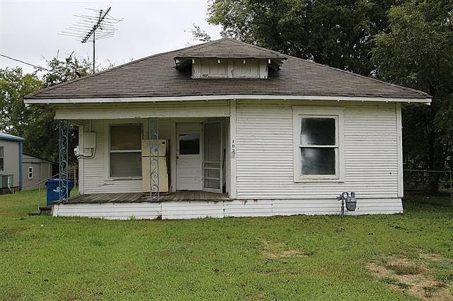 1st image of 102 N Williams St