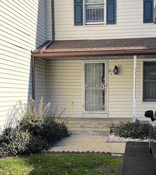 1st image of 372 Littleton Ave #1602