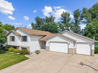 190 Benson Dr, Lewiston, MN 55952