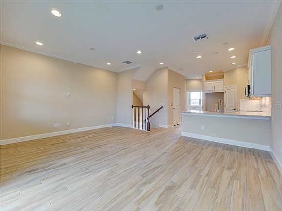 5th image of 4039 Rocky Shores Dr