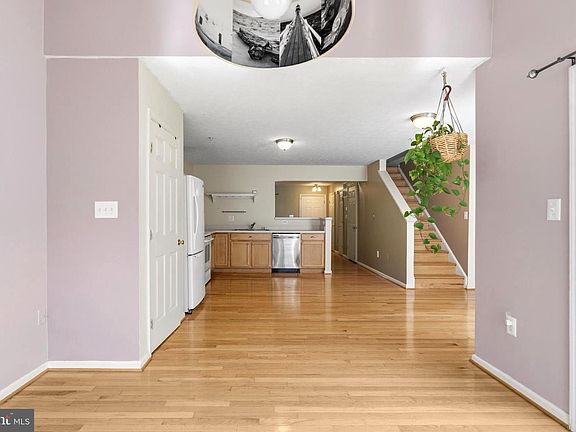 4th image of 2577 Blue Water Blvd