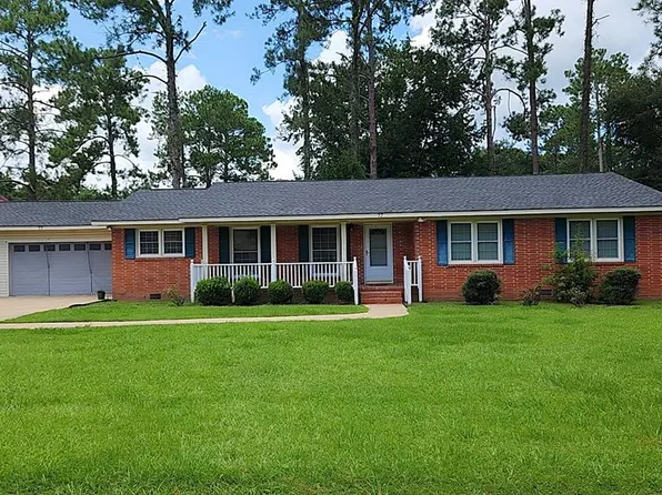 27 Court Dr, Camilla, GA 31730