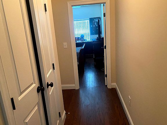 4th image of 5033 Abbington Way