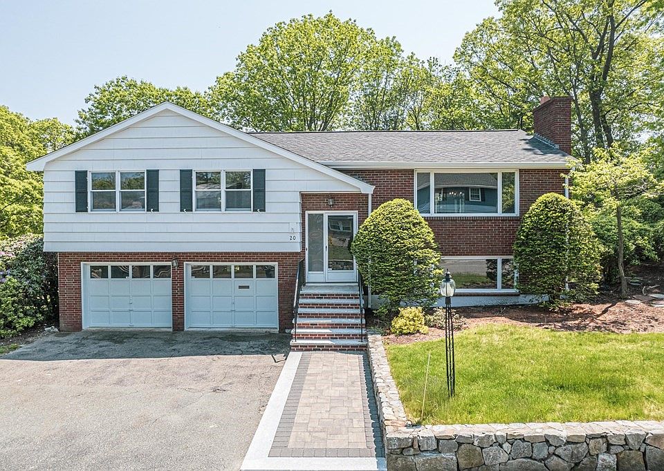1st image of 20 Fieldstone Dr