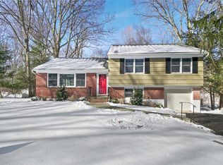 87 Lily Pond Ln, Katonah, NY 10536