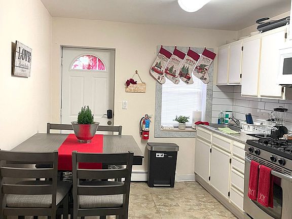 5th image of 56 Murray Ave