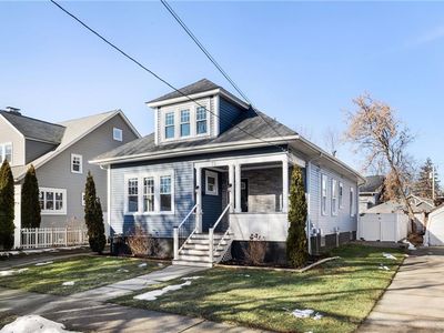 73 Moorland Ave, Cranston, RI, 02905