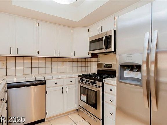 5th image of 1400 Santa Margarita St