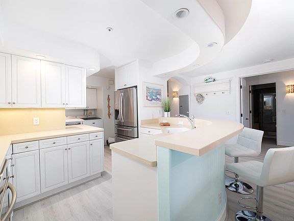 5th image of 8263 Camino Del Oro Unit 372