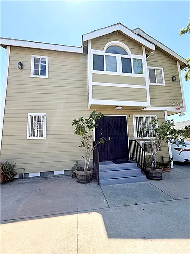 3250 Andrita St Photo 1