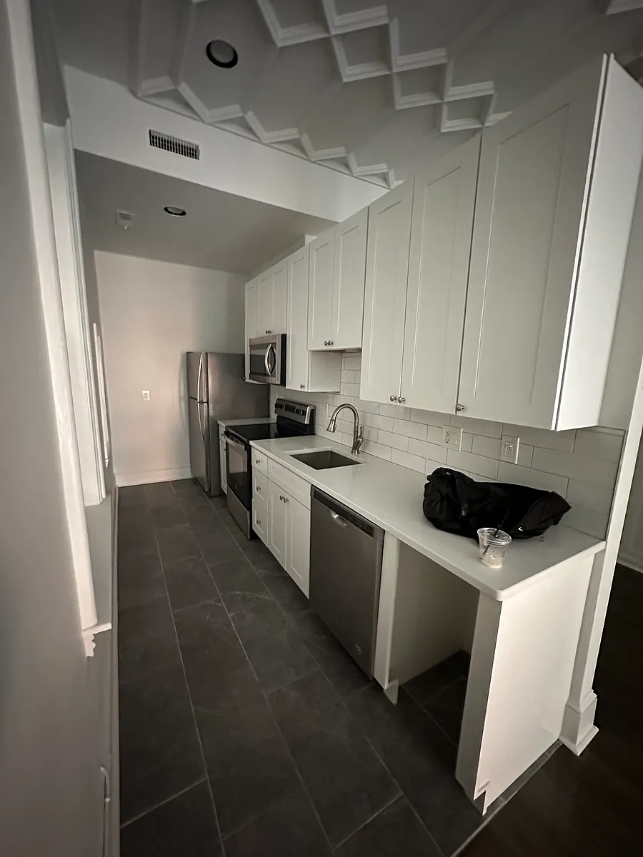 Building Photo - 343 S 18th St #5