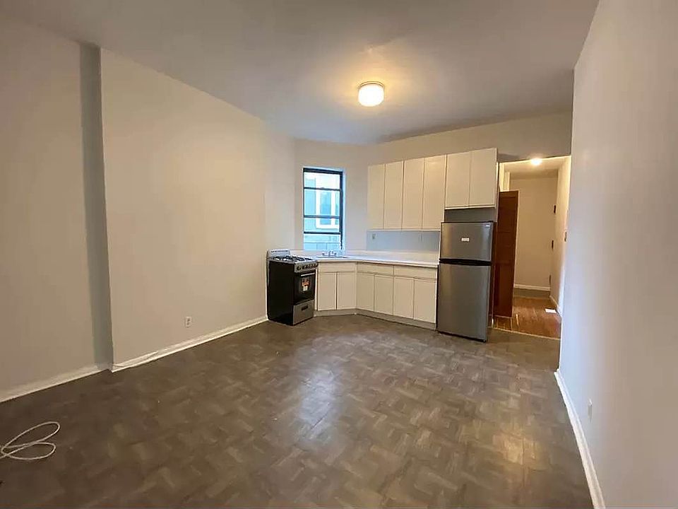 1st image of 26 Thompson St APT 2a