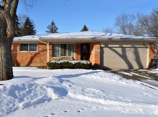 335 E River Rd, Flushing, MI 48433