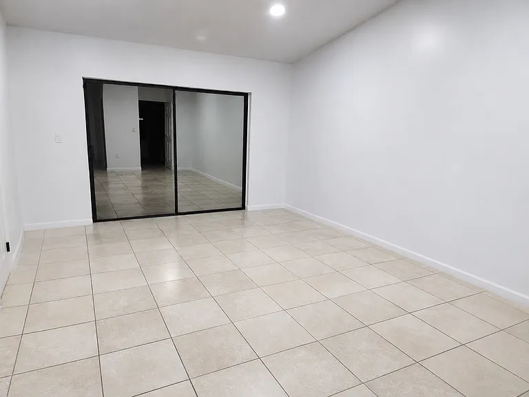 5113 SW 138 Avenue Cir — Photo 10
