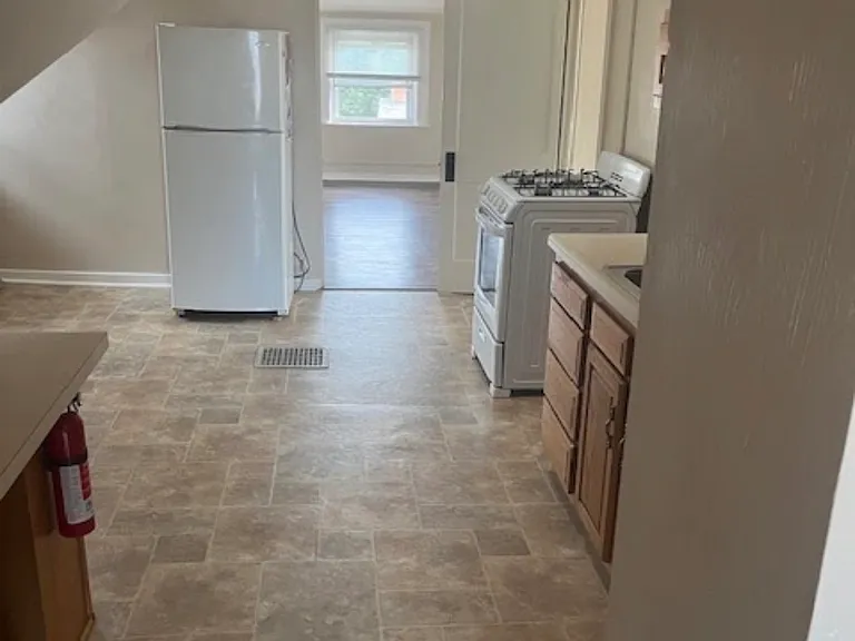 915 Corbet St #C — Photo 6