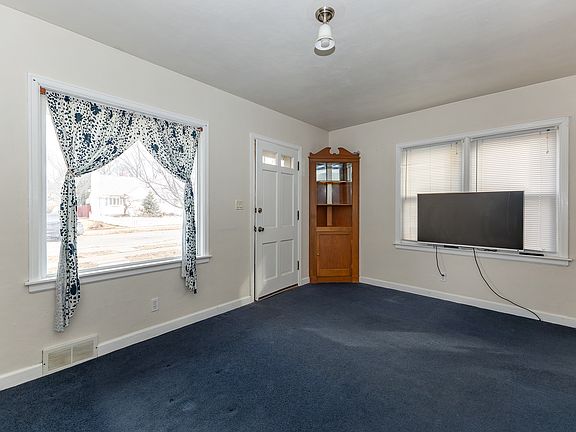 3rd image of 1517 W 38th St