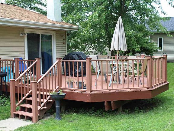 3rd image of 858 Patricia Ann Dr