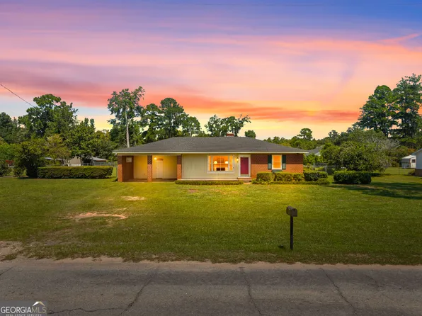 225 Virginia Ave, Millen, GA 30442