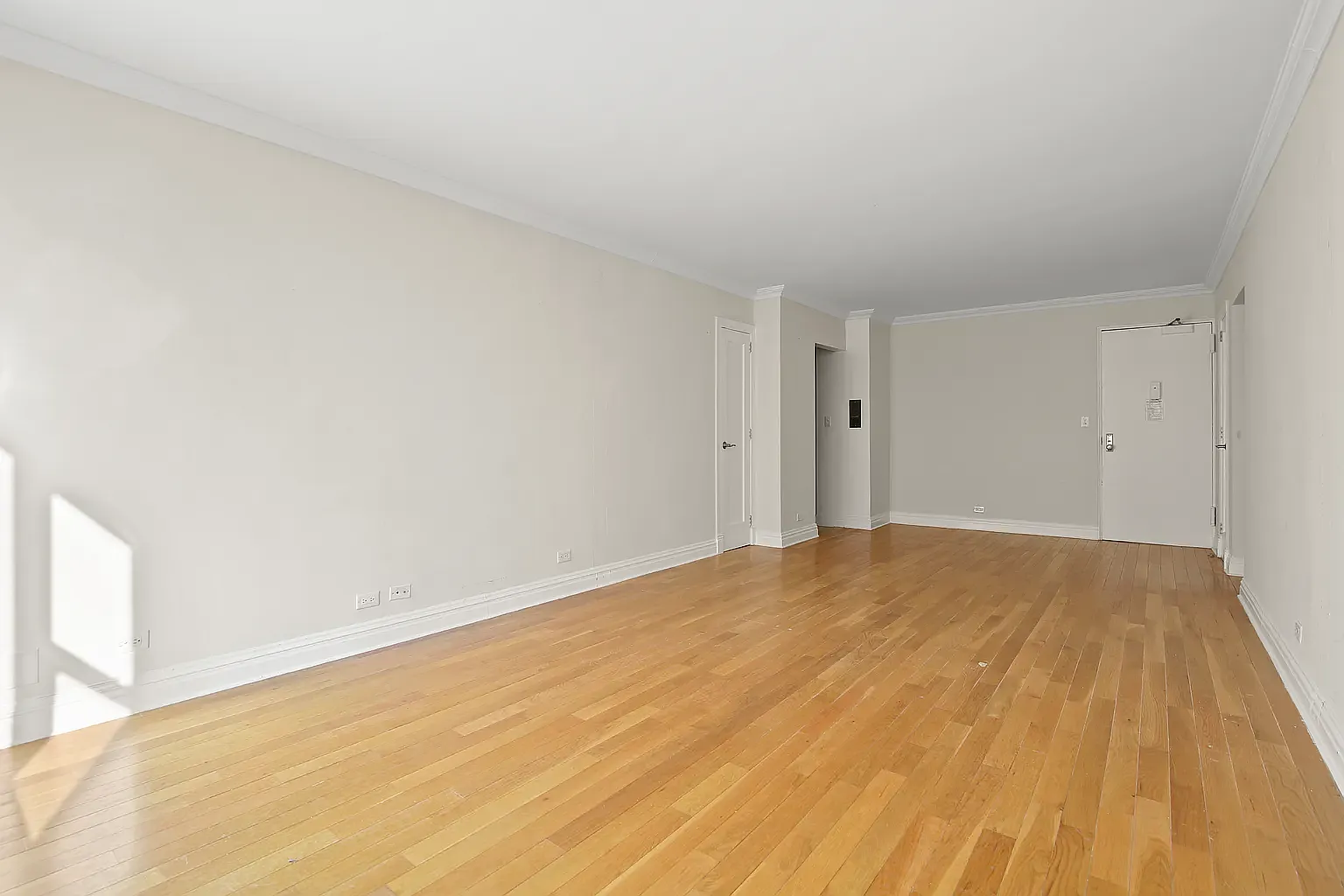 141 East 33rd Street — Photo 4