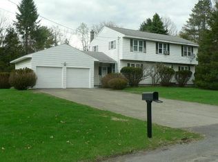 30 Oxford Rd, Troy, NY 12180