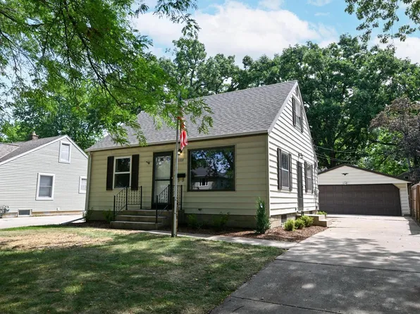 1020 S 111th STREET, West Allis, WI 53214