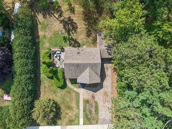 4th image of 1820 PEACH STREET