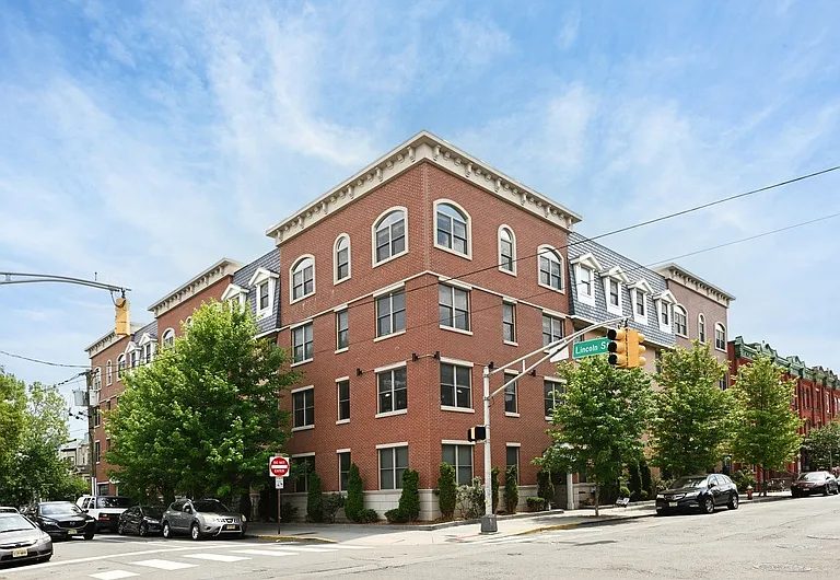 974 Summit Ave #409 — Photo 22