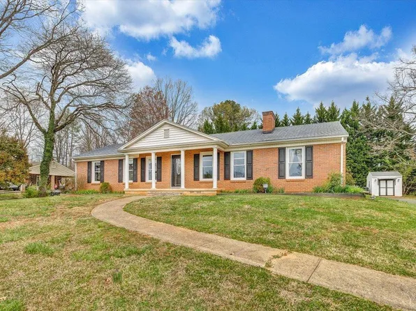 113 Valleyview Dr, Madison Heights, VA 24572