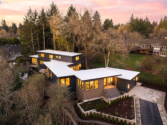 2nd image of 6233 SW Hamilton Way