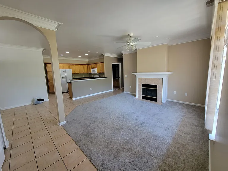 5631 Twin Oaks Dr — Photo 2