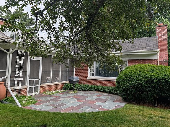4th image of 1225 Tilton Park Dr